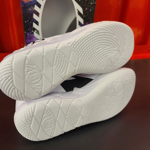 LaMelo Ball Puma “mb.01 ” basketball shoe - Picture 7 of 8